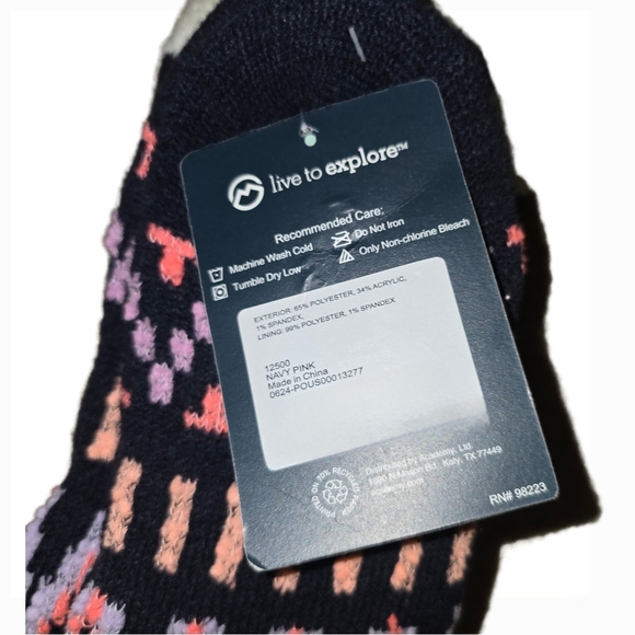 🆕Magellan Women's Snow Place Lodge Fuzzy Stocking Socks - Size 4-10 - NWT - Picture 3 of 3